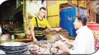 السوق العربية ترصد الأزمة: غياب الرقابة فى الأسواق وراء  ارتفاع الأسعار وفرصة كبيرة للتجار