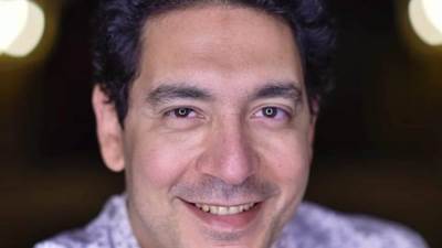 المسرح الكوميدي يكشف كواليس مسرحية "حلم جميل"