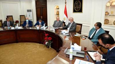 وزير الإسكان ومحافظ القاهرة يتابعان الموقف التنفيذى لمشروع تطوير "مثلث ماسبيرو"