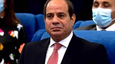 الرئيس السيسي يشاهد فيلما تسجيليا عن تقرير التنمية البشرية لمصر 2021