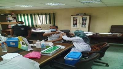 جهاز العبور يشكل فرقا طبية لتطعيم العاملين بالجهاز والمصالح الحكومية بالمدينة