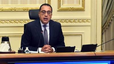 رئيس الوزراء يجتمع مع رؤساء مجموعة شركات فرنسية خلال زيارته