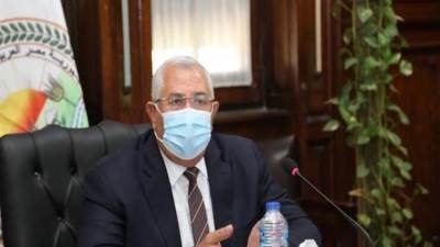 وزارة الزراعة تنفي استيراد شحنات موز فاسدة من الصومال