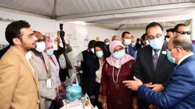 رئيس الوزراء يتفقد المعرض الرسمي ليوم المدن العالمي 2021 بالأقصر