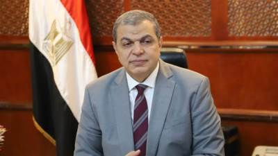 القوى العاملة: تعيين 486 شابًا والتفتيش على 201 منشأة بالأقصر