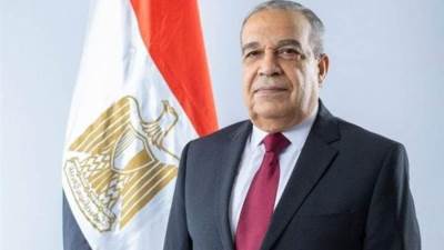 وزير الإنتاج الحربي يعود إلى أرض الوطن بعد انتهاء زيارته لمعرض "دبي للطيران"