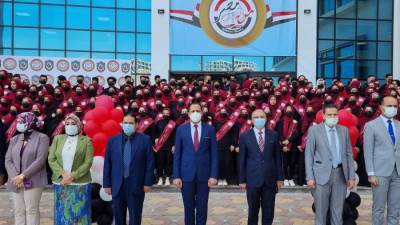 رئيس جامعة دمنهور يشارك طلاب من أجل مصر فى يوم فى حب مصر