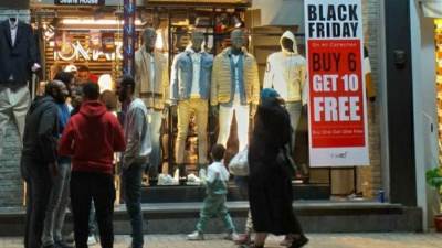 بعد ضبط مخالفات بـ"الجمعة البيضاء".. كيف تتجنب عروض التخفيضات الوهمية؟