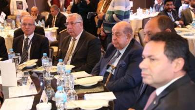 وزير الزراعة يستعرض محاور السياسة الزراعية خلال لقاء مع جمعية رجال الاعمال المصريين