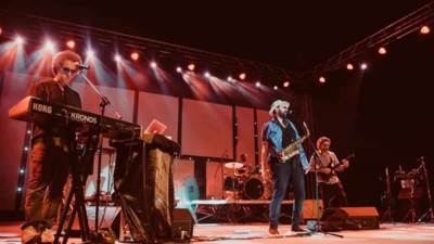 "نور بروجيكت" تمزج الموسيقى الشرقية بالغربية علي خشبة مسرح الجمهورية