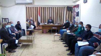 القوي العاملة : توعية المنشأة بسداد مستحقات صندوق الطوارئ للعمال في موعدها بسوهاج