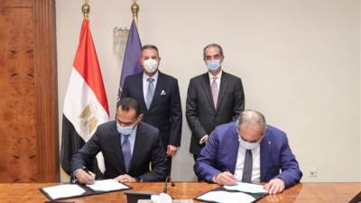 "الاتصالات" و"بنك مصر" يوقعان بروتوكول تعاون بشأن تنفيذ أعمال المحول الرقمي الحكومي