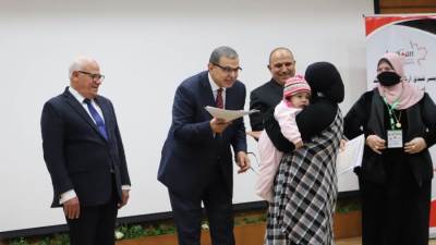 "سعفان"و"الغضبان" يسلمان 3306 وثيقة تأمين تكافلي للعمالة غير المنتظمة ببورسعيد