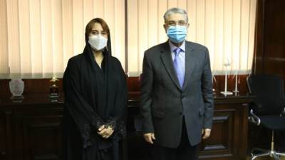 وزير الكهرباء يستقبل سفيرة الامارات بالقاهرة وذلك لبحث سبل دعم وتعزيز التعاون بين البلدين