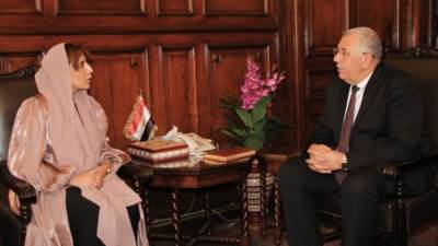 وزير الزراعة يبحث مع سفيرة الامارات بالقاهرة آفاق الاستثمار الزراعي بين البلدين الشقيقين