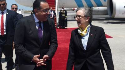 جلسة مباحثات ثنائية بين رئيس الوزراء ونظيرته التونسية