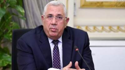 وزير الزراعة يعلن تنفيذ الزراعة التعاقدية في الذرة بسعر العالمي وقت البيع أو بحد أدنى ضمان 6000 جنية للطن أيهما أفضل للفلاح 