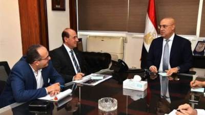 وزير الإسكان يتابع تقدم الأعمال بمشروع سد ومحطة "جوليوس نيريرى" بتنزانيا