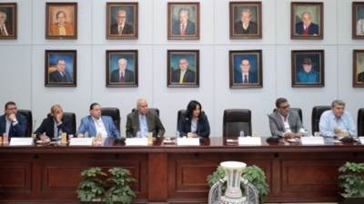 وزير السياحة والآثار يوجه بعقد لقاءات مع ممثلي الاتحادات ومنظمي الرحلات الايطاليين