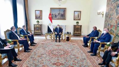 الرئيس السيسي يؤكد لـ"لافروف" أهمية تغليب الحلول الدبلوماسية لأزمة أوكرانيا