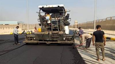 وزير الإسكان يتابع سير العمل بعدد من المشروعات بالسويس الجديدة