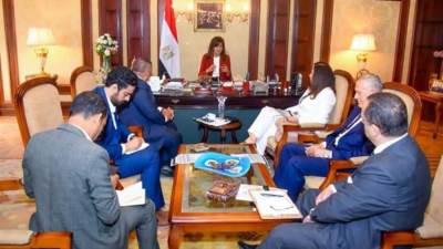 وزيرة الهجرة تلتقي ممثلي وزارات ومؤسسات الدولة للاتفاق على الجلسات النهائية لمؤتمر الكيانات في نسخته الثالثة