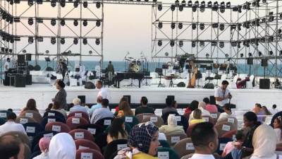 بالصور .. نورث سكوير العلمين يستعد لانطلاق حفل عمر خيرت 