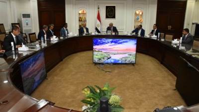 وزير الإسكان يلتقى ممثلى مجموعة فنادق دولية لعرض الفرص الاستثمارية المتاحة وتشغيل المنشآت الفندقية