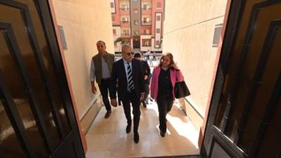 وزير الإسكان يتجول بمشروع "سكن لكل المصريين" بحدائق العاصمة