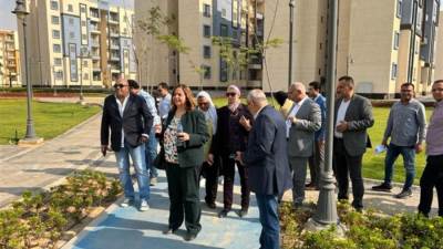 رئيس الإسكان الاجتماعي تتفقد نماذج وحدات العمارة الخضراء بمبادرة سكن لكل المصريين بحدائق العاصمة