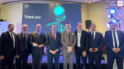 عباس يلتقي قيادات «ATOS» الفرنسية خلال مؤتمر المناخ «COP27»