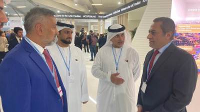عباس يلتقي قيادات بيئة الاماراتية لبحث التعاون المستقبلي