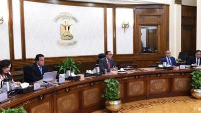 رئيس الوزراء يوجه بتيسير إجراءات الدخول إلى مصر للحصول على الخدمات الصحية