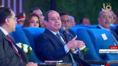 الرئيس السيسي: "مش هنقدر نغنى البلد دى غير بالأفكار والعمل"