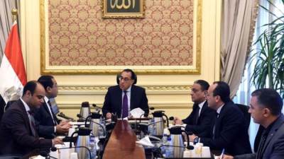 رئيس الوزراء يترأس الاجتماع الأول للجنة المعنية بإعداد مؤتمر ترويج الاستثمار