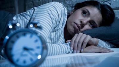  دراسة: النوم غير المنتظم يزيد احتمالية الإصابة بالاكتئاب والقلق 