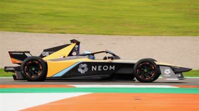 بطولة العالم إيه بي بي فورمولا إي تطرح تذاكر سباق الدرعية المرتقب لموسم جديد بمشاركة فرق وسيارات لأول مرة خلال عطلة الأسبوع