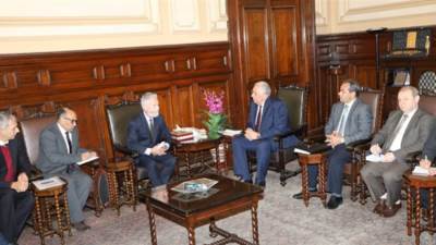 وزير الزراعة يبحث مع سفير البرازيل بالقاهرة سبل التعاون بين الجانبين