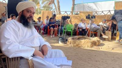 نزار السليماني يحارب العبودية بمشاركة نجوم من الهند وأوربا وأفريقيا