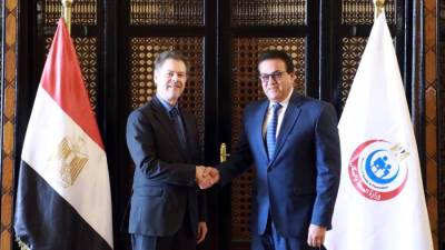 وزير الصحة يستقبل السفير الأسباني لدى مصر لبحث سبل التعاون المشترك