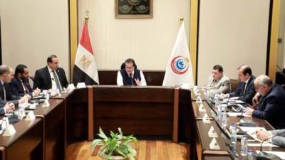 وزير الصحة يشدد على ميكنة وحوكمة الإجراءات الخاصة بمتابعة انتظام عمل العاملين بالمنشآت الصحية