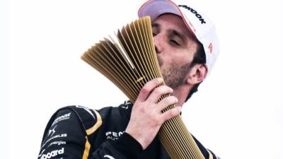 السائق جان إيريك فيرن يحرز الفوز التاريخي في سباق جرينكو حيدر آباد 2023 أول سباق في الهند للسيارات الكهربائية