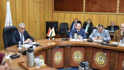 للاسبوع الرابع على التوالي:وزير القوى العاملة يجتمع مع مديري المديريات لتنفيذ خطة إدماج "ذوي الهمم" في سوق العمل 