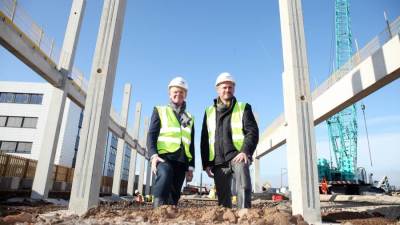 Bentley تدشّن كلاً من مركز جودة الإطلاق والمركز التقني الهندسي الجديدين