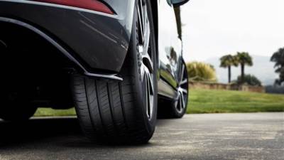 إطارات "إفيشنت جريب بيرفورمانس 2" من "جوديير" تنال التصنيف الأعلى في اختبارات الإطارات لنادي السيارات الألماني "أداك"