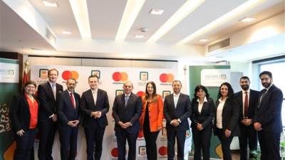 استكمالا لشراكته الاستراتيجية.. البنك الأهلي المصري يجدد التعاون مع شركة ماستر كارد