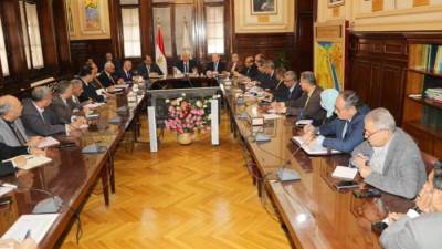 وزير الزراعة يبحث مع قيادات الوزارة الترتيبات النهائية للانتقال إلى العاصمة الإدارية