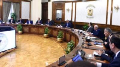 رئيس الوزراء يتابع الموقف التنفيذي لتطبيق منظومة التأمين الصحي الشامل