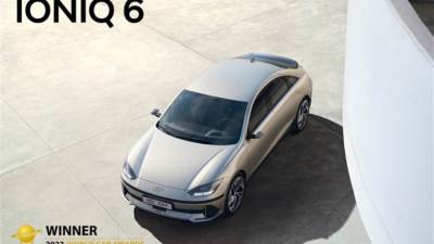 هيونداي أيونيك 6 تفوز بجائزة سيارة العام العالمية والسيارة الكهربائية العالمية وأفضل تصميم سيارة في العالم