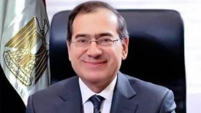 الملا: مشروعات التكرير والبتروكيماويات تحظى بأهمية لتأمين المنتجات النفطية للسوق المحلية